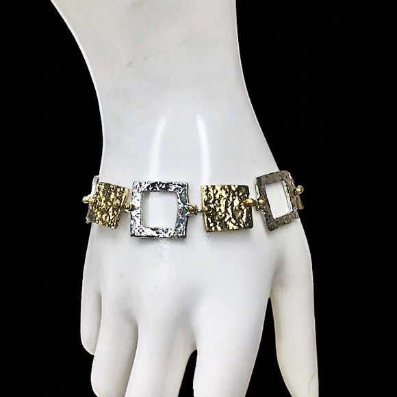 HAMMERED Two Tone Square Earrings and Bracelet Set - Picture 3 of 14